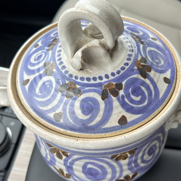 Vintage Art Studio Pottery Signed Glazed Bowl Dish w/Lid Twisted Handles Signed - Picture 3 of 12